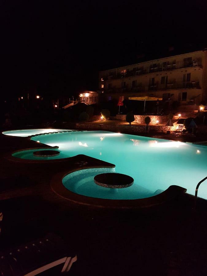Hotel Zora Velingrad Buitenkant foto